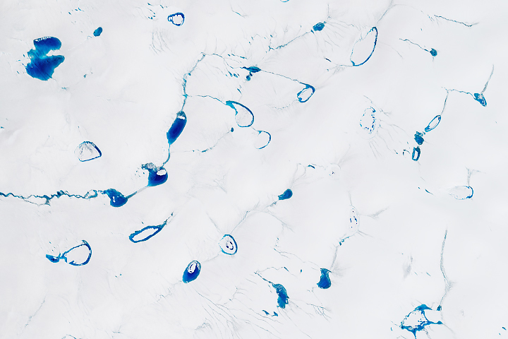 Greenland’s Bejeweled Ice Sheet